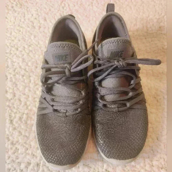 Nike Gray Women's Sneakers, size 8 - Picture 6 of 8